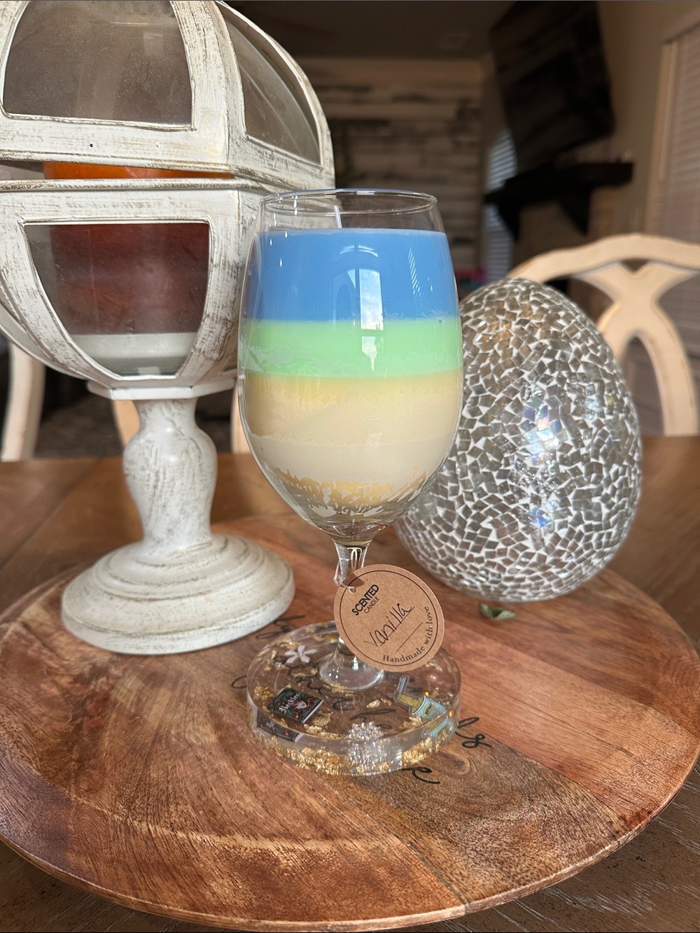 📚Book Lover📚 wine glass candle with resin base HOMEMADE